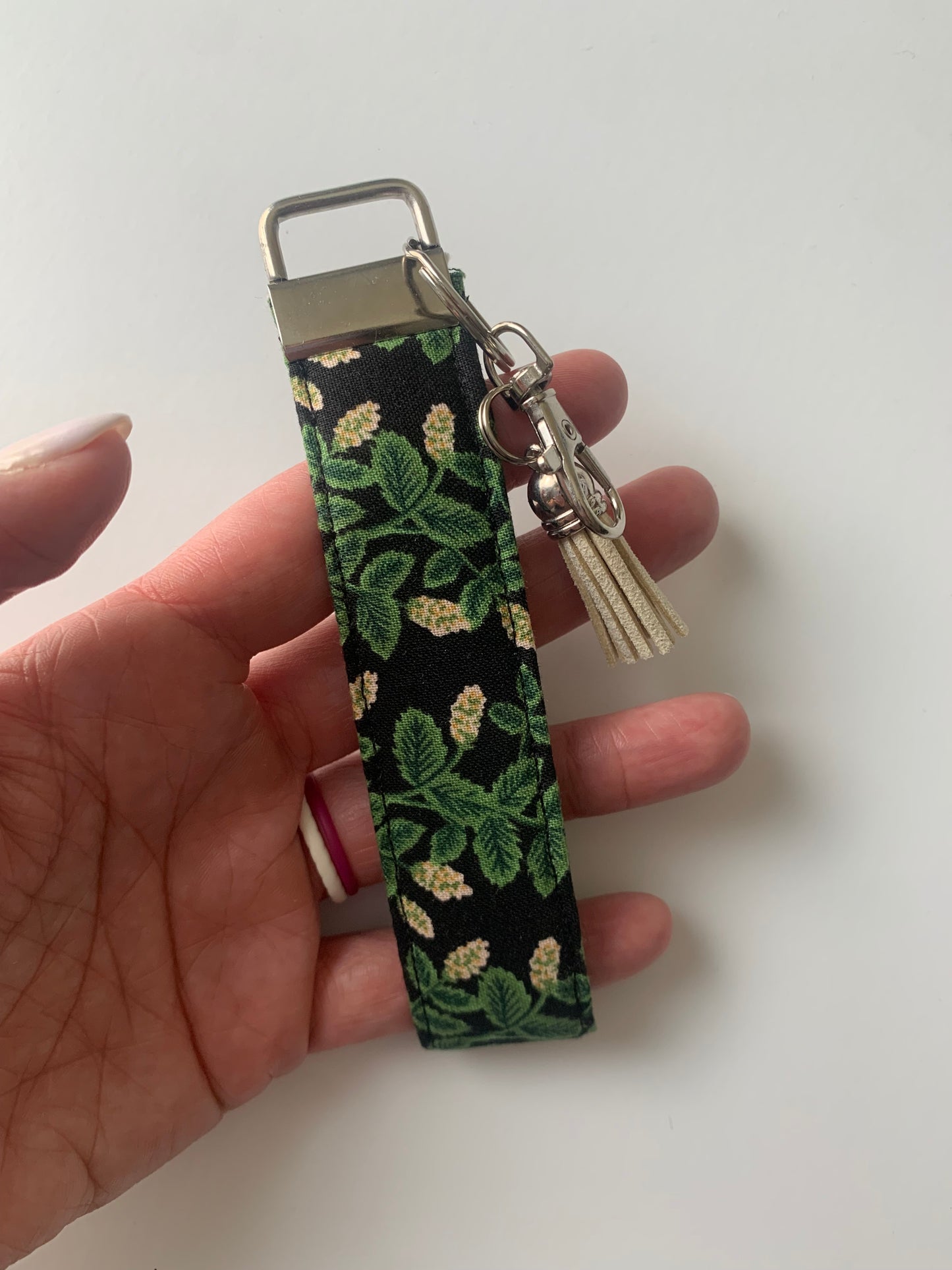 Climbing Vines on Black - Keychain