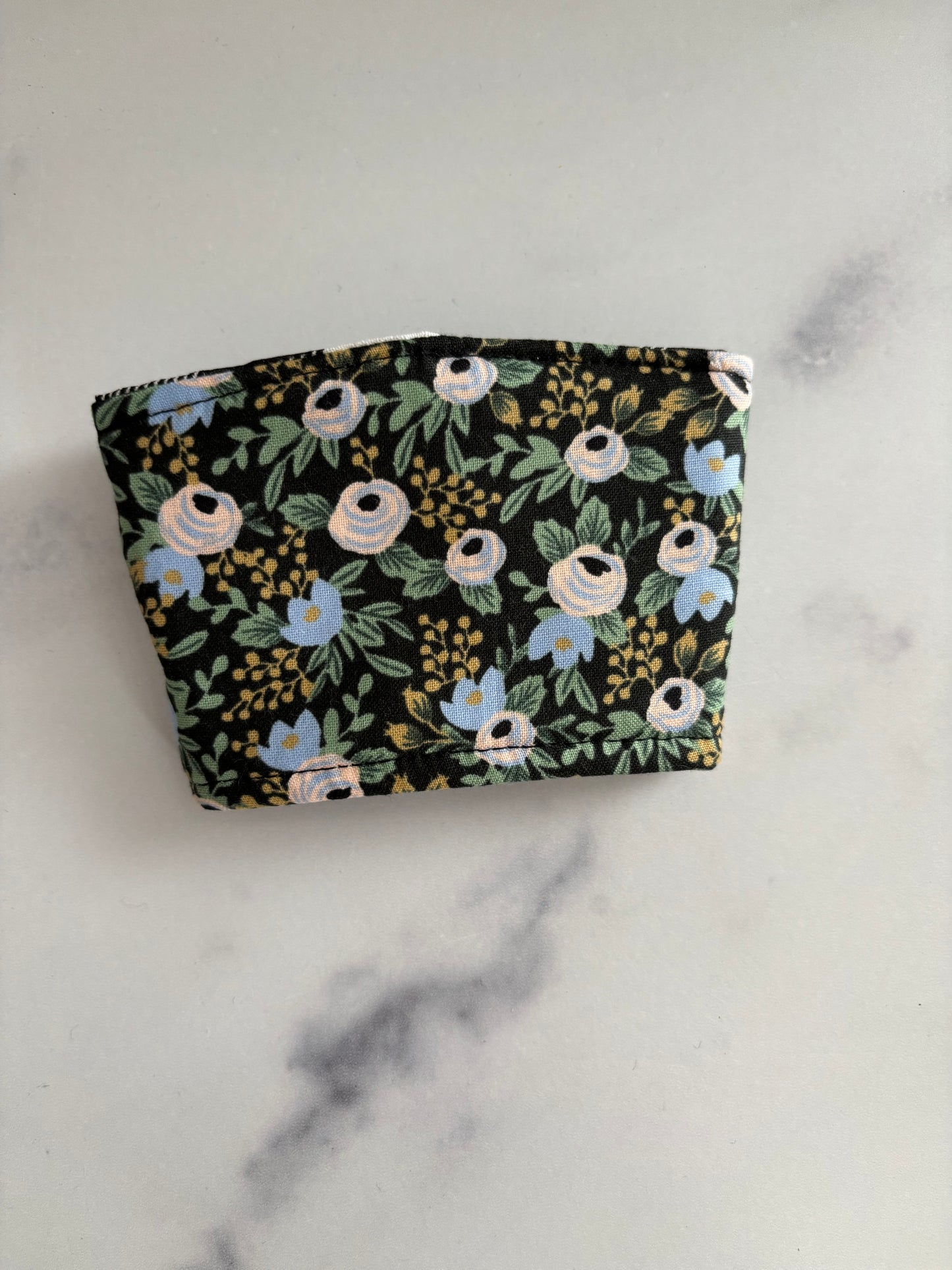 Rosa Black - Reusable Coffee Sleeve