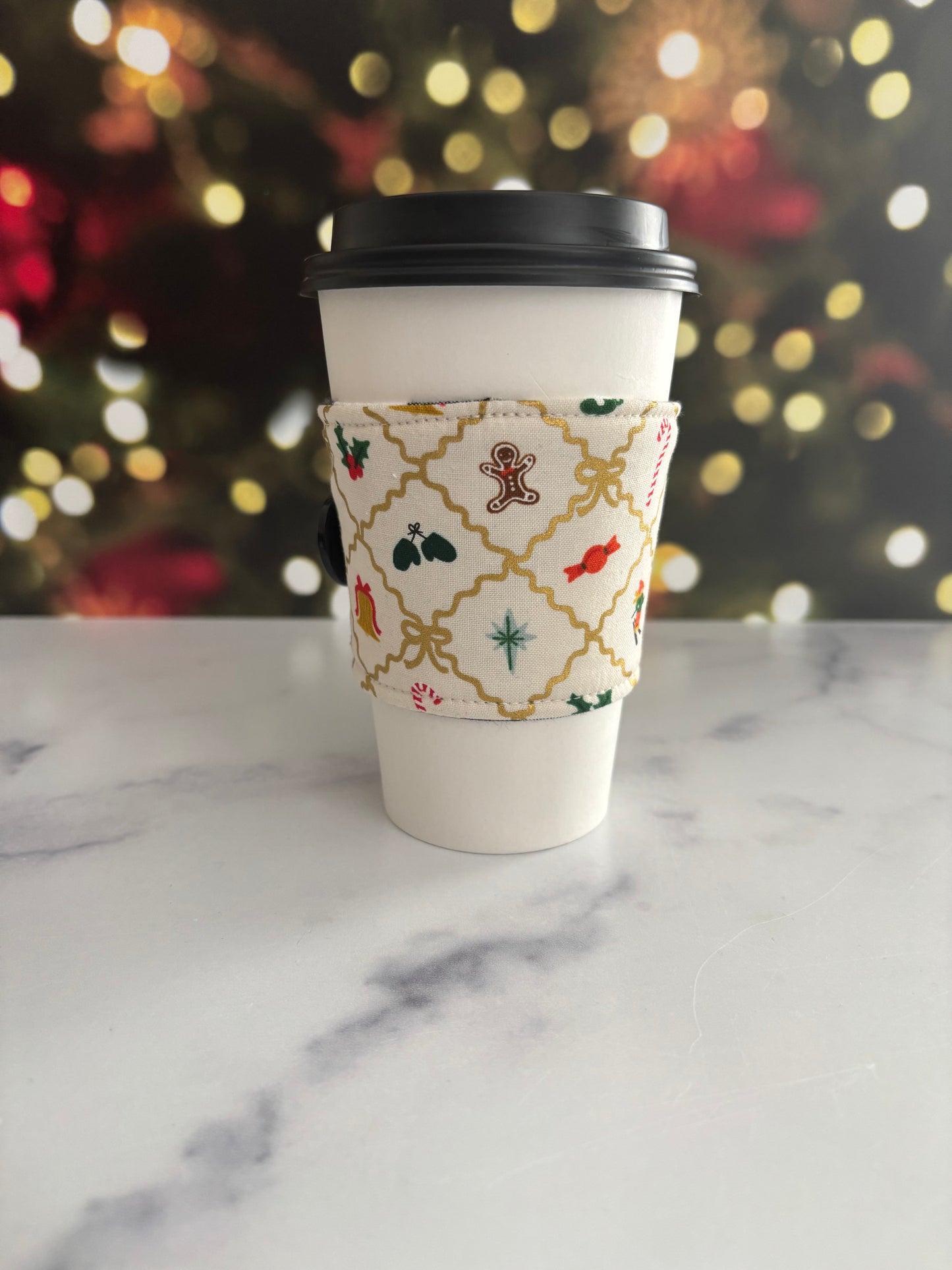 Holiday Argyle Cream and Gold - Reusable Coffee Sleeve