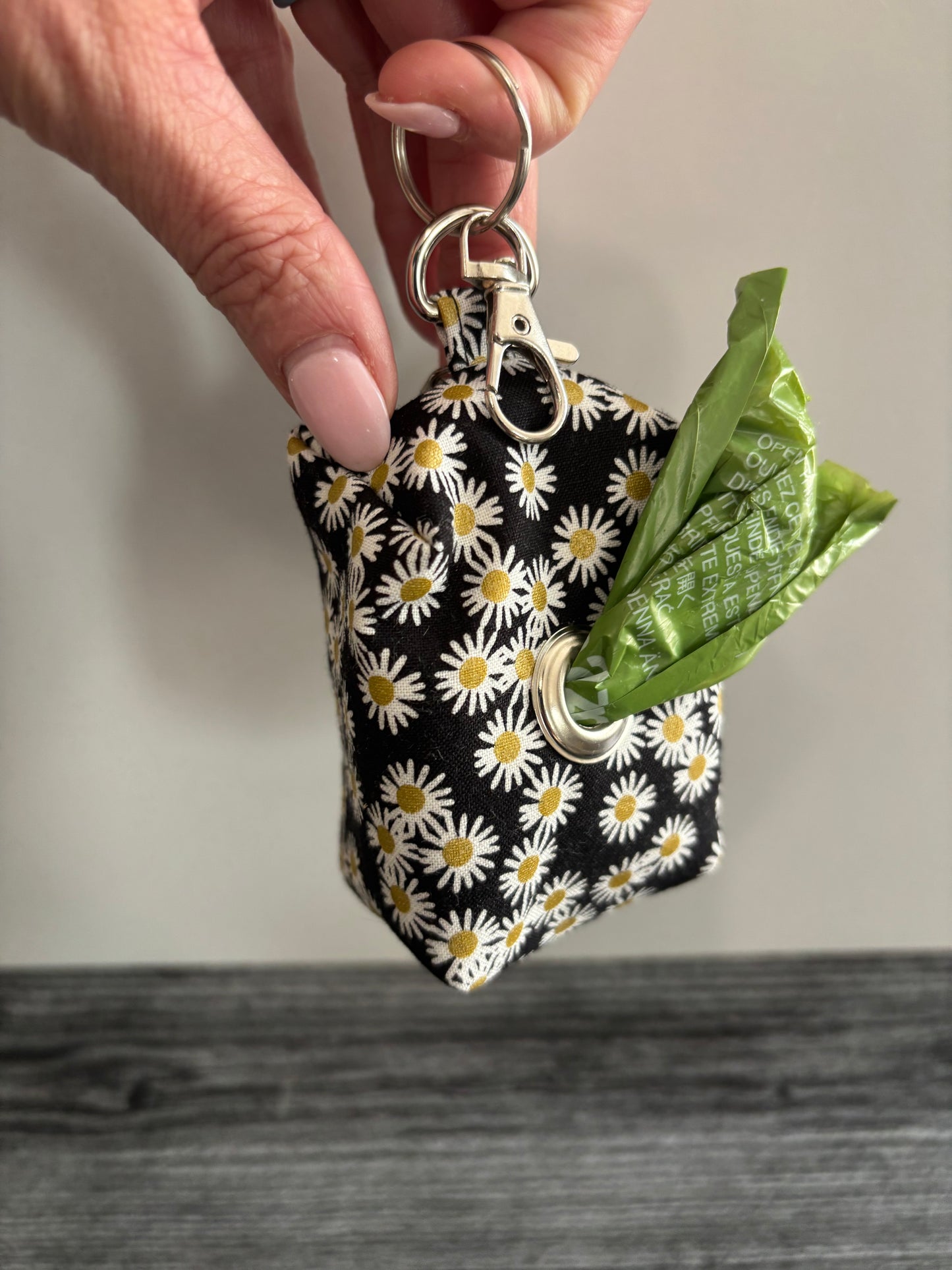 Sparkly Daisies on Black - Waste Bag Dispenser