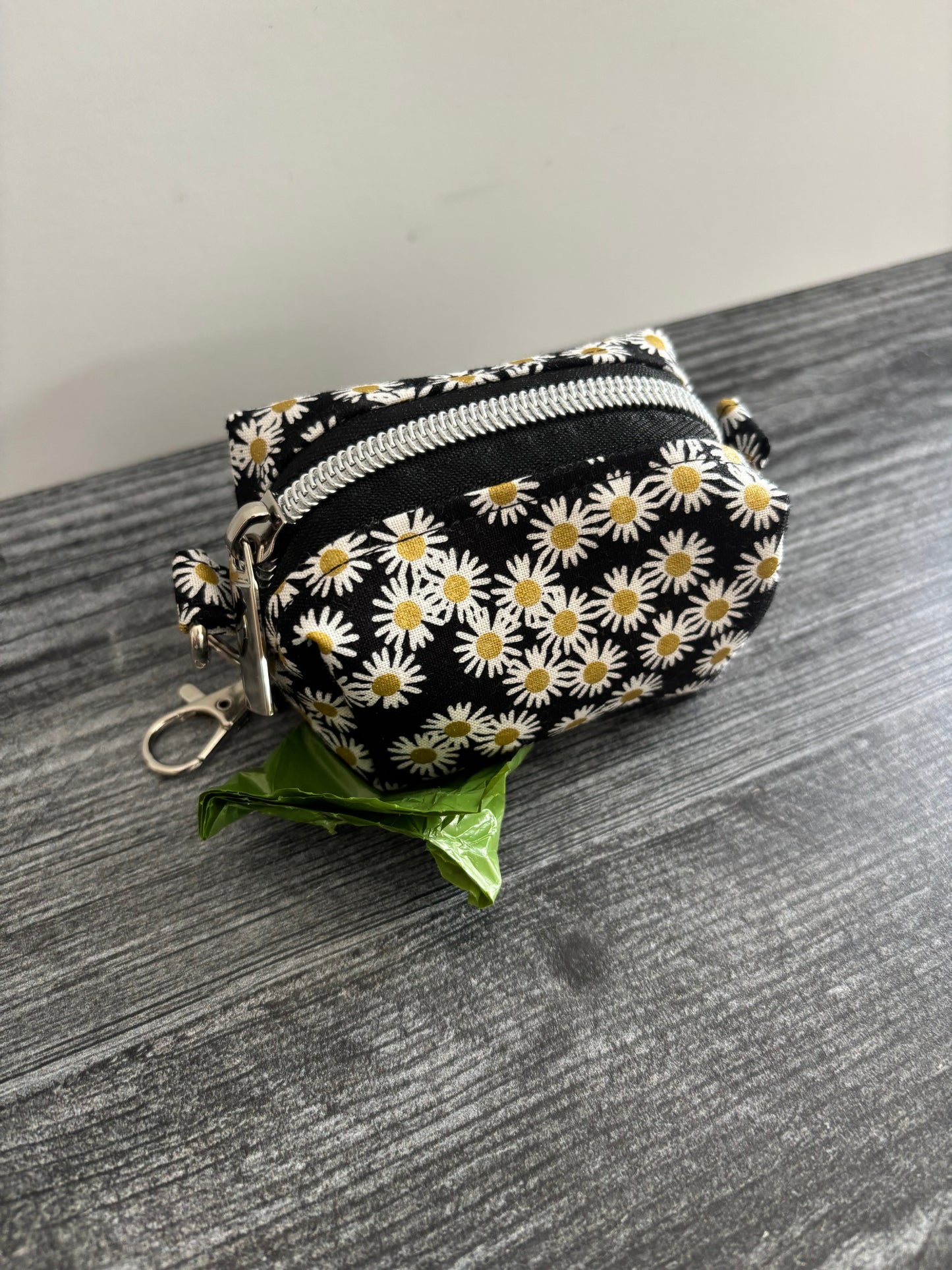 Sparkly Daisies on Black - Waste Bag Dispenser
