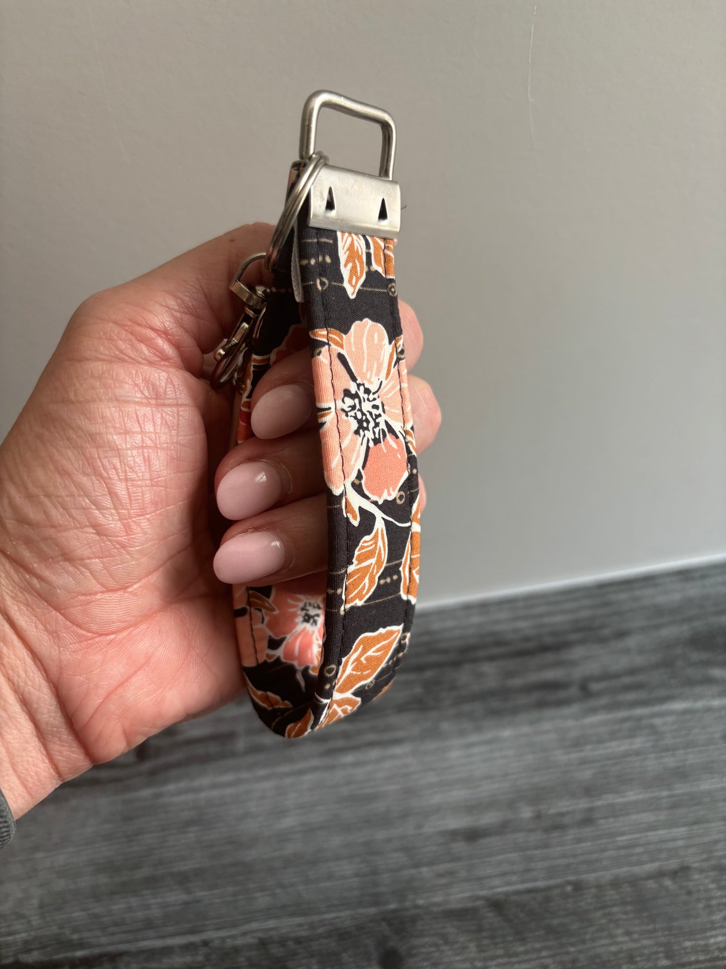 Crafted Blooms Cacao - Keychain
