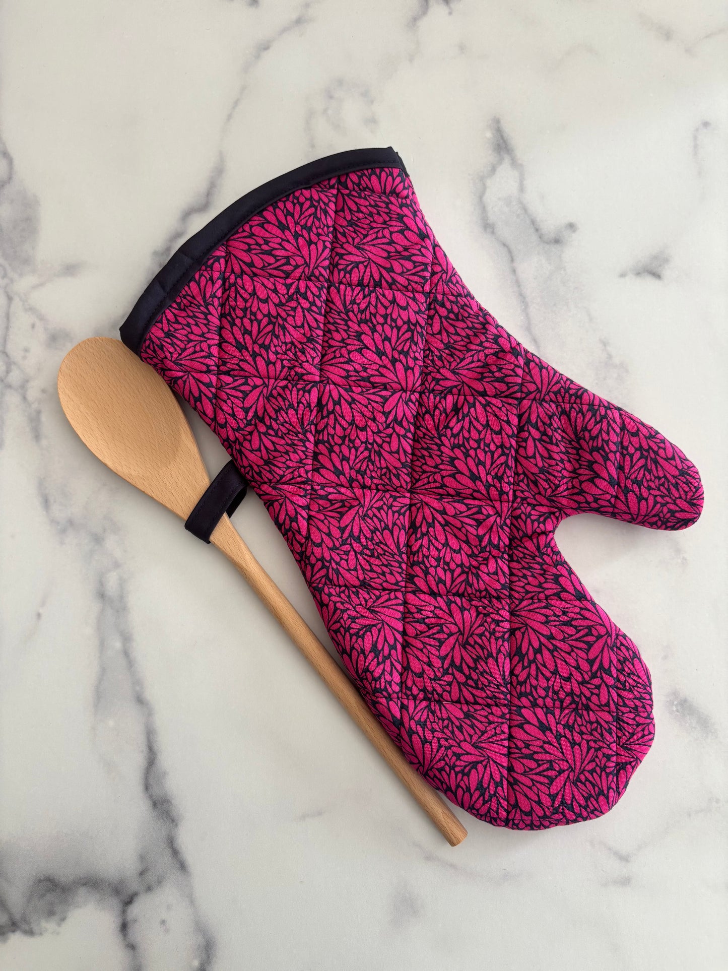 Solstice Leafy Fuscia - Oven Mitt