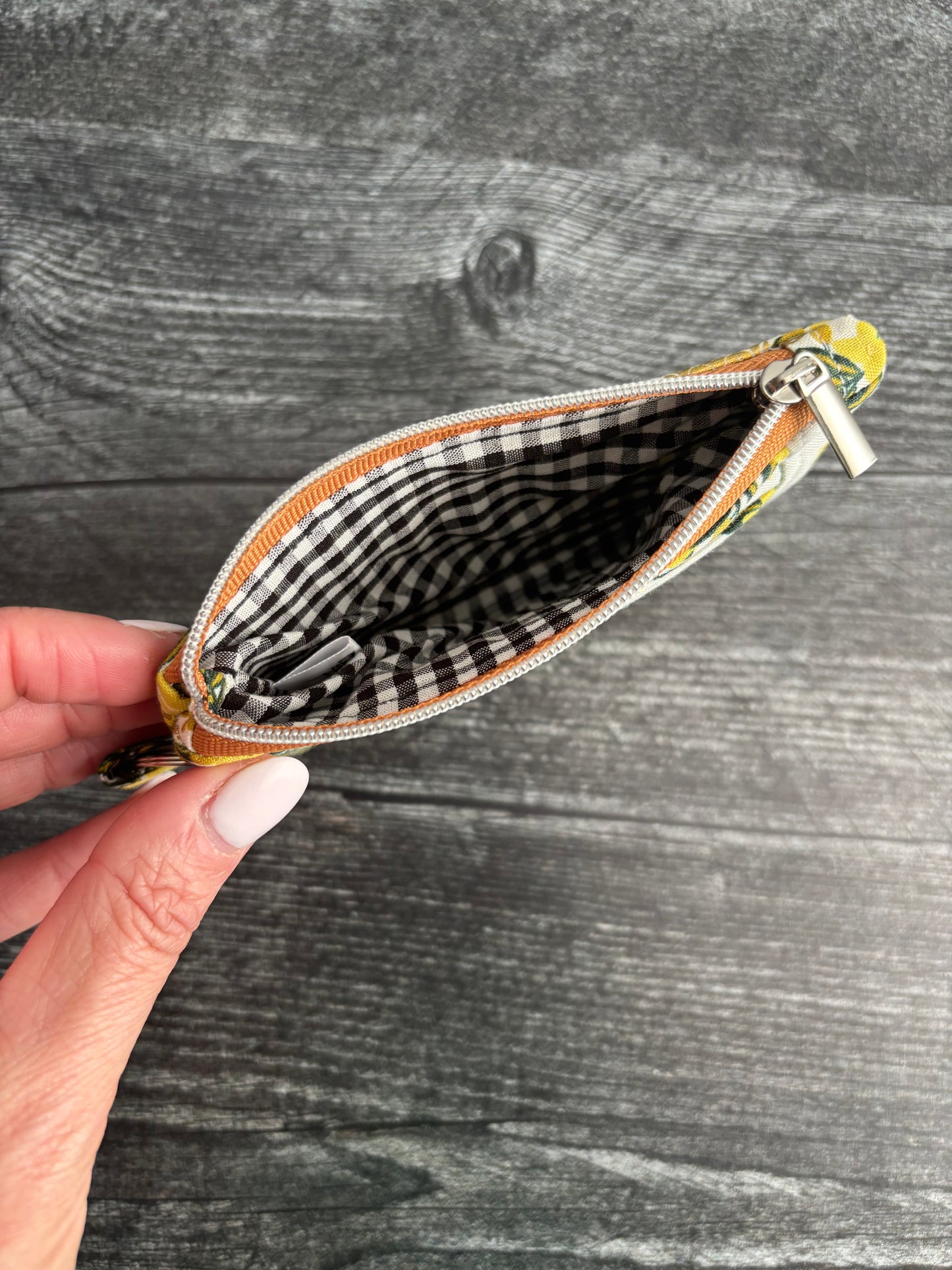 Sparkly Gold Pineapples - ID Wallet