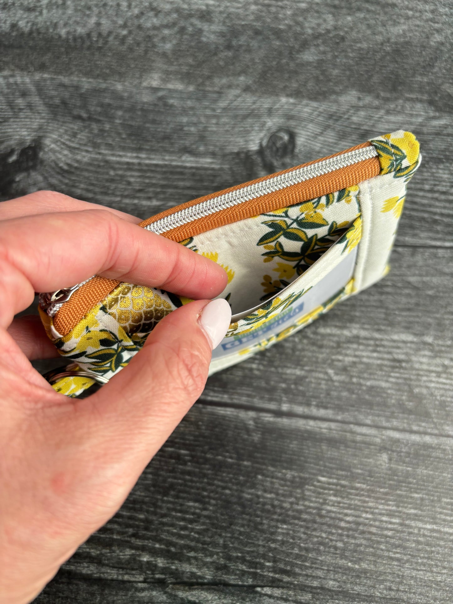 Sparkly Gold Pineapples - ID Wallet