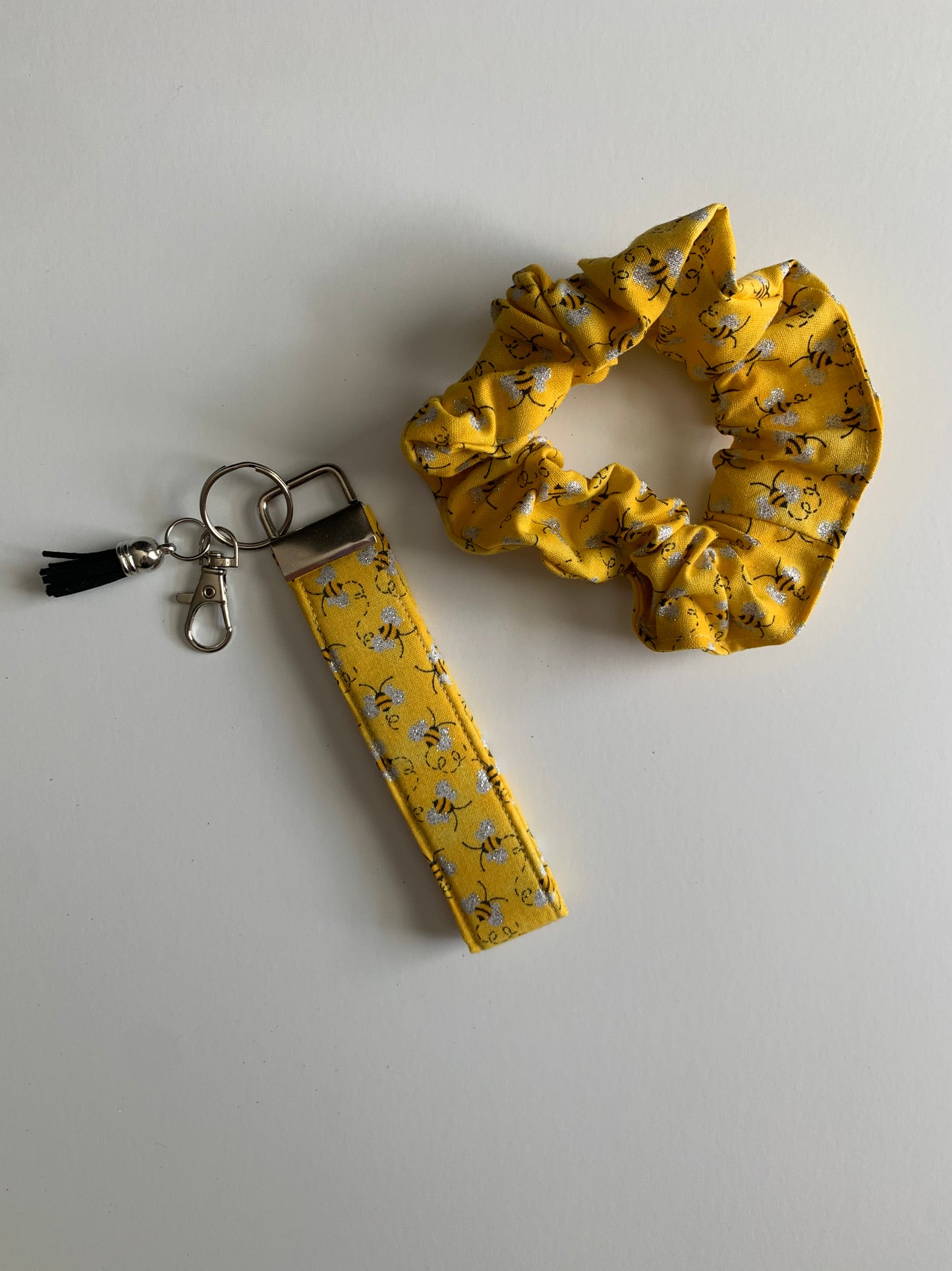 Sparkly Bees - Keychain