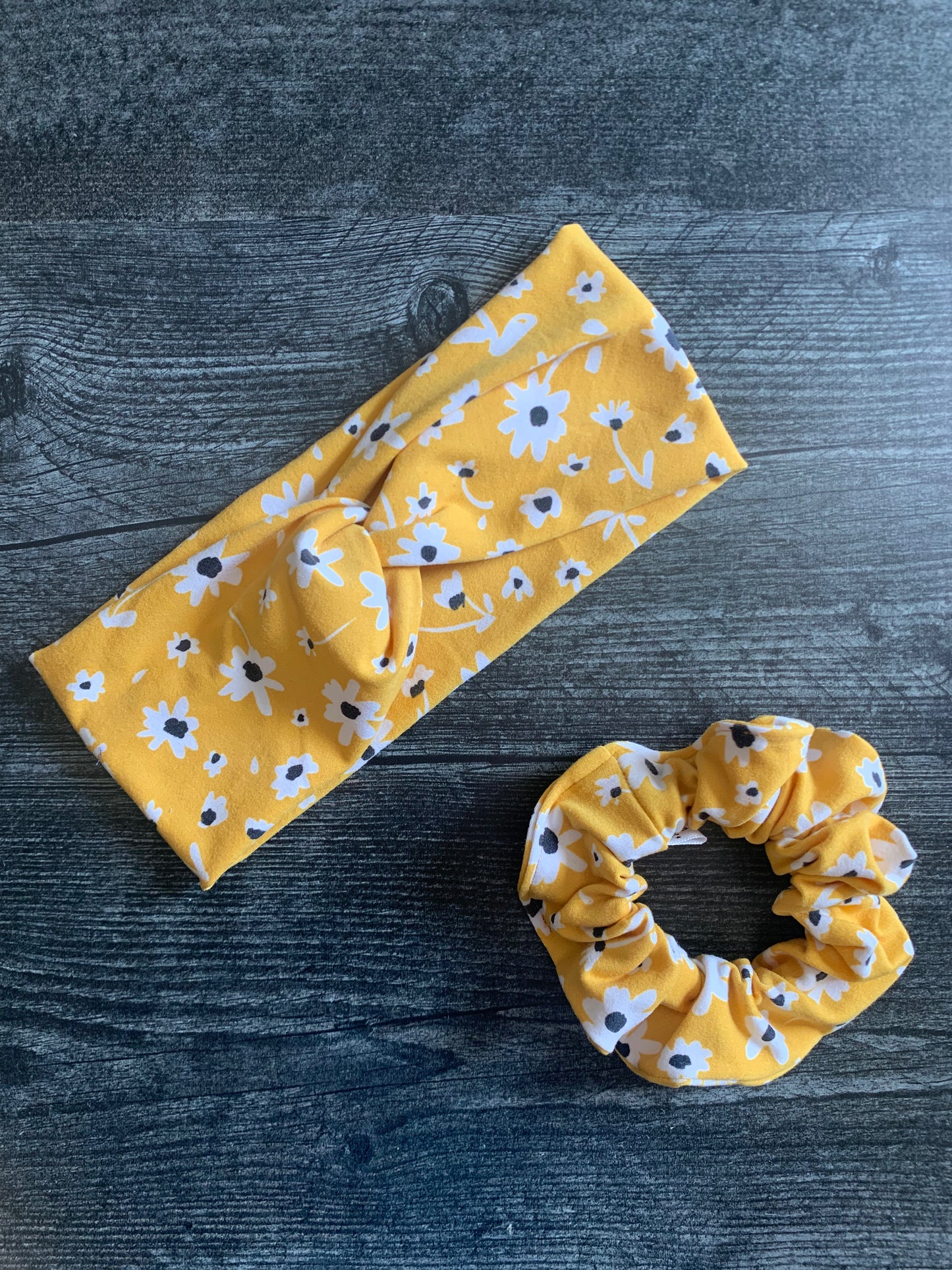 Yellow with White Daisies - Knit Scrunchie
