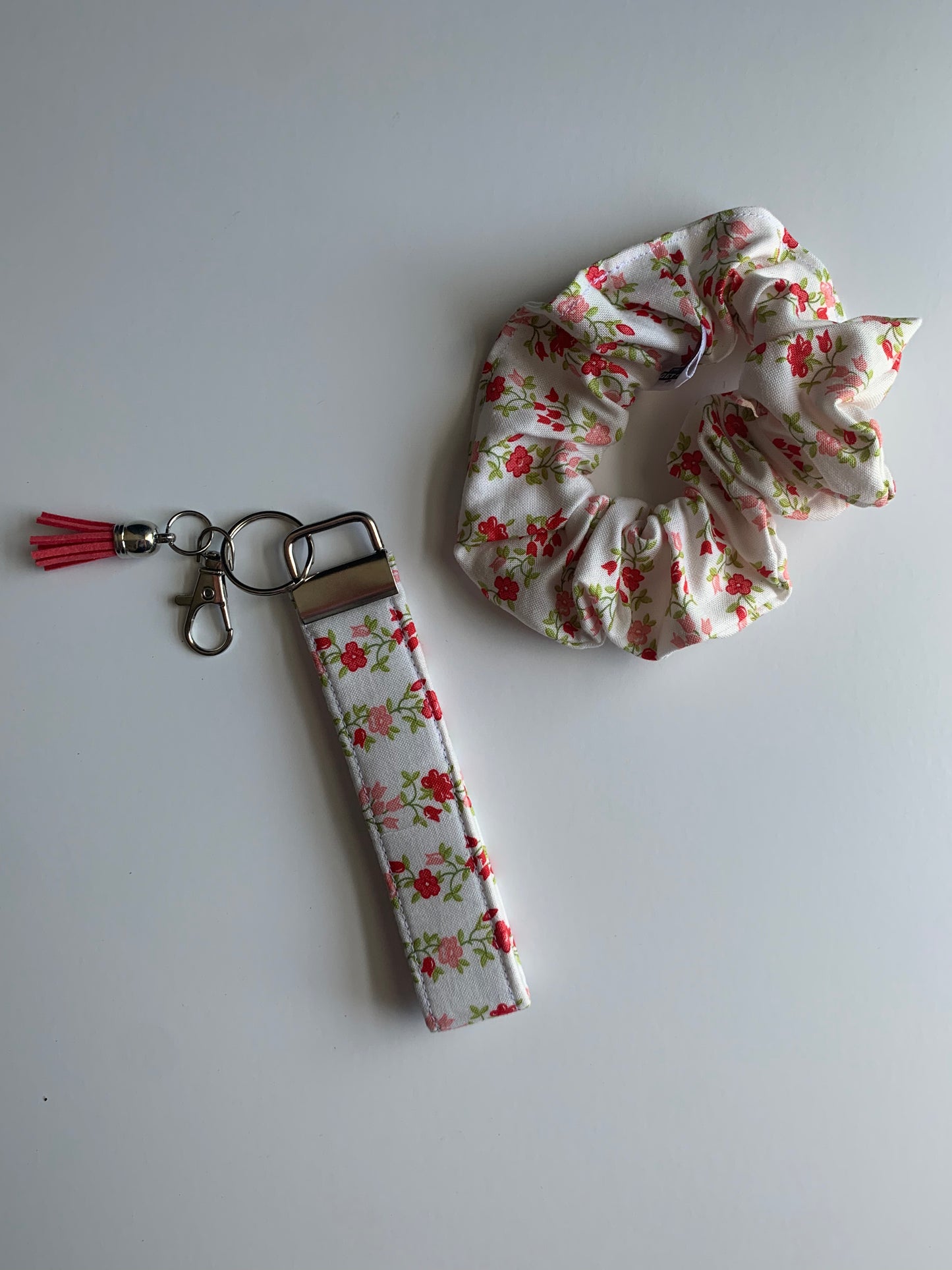 Sunday Stroll Freshly Cut Floral Stripe in Red - Keychain