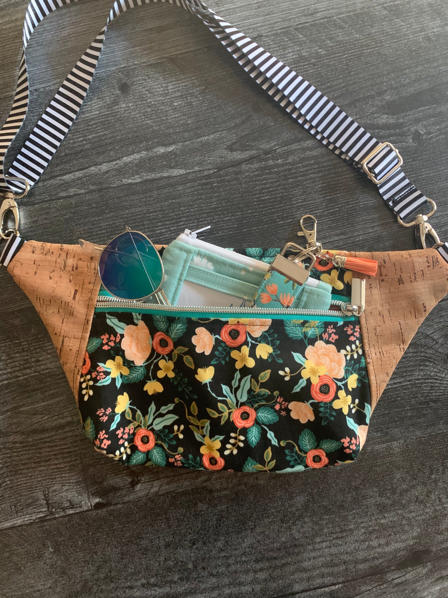 Birch Black - Hip Sling Bag