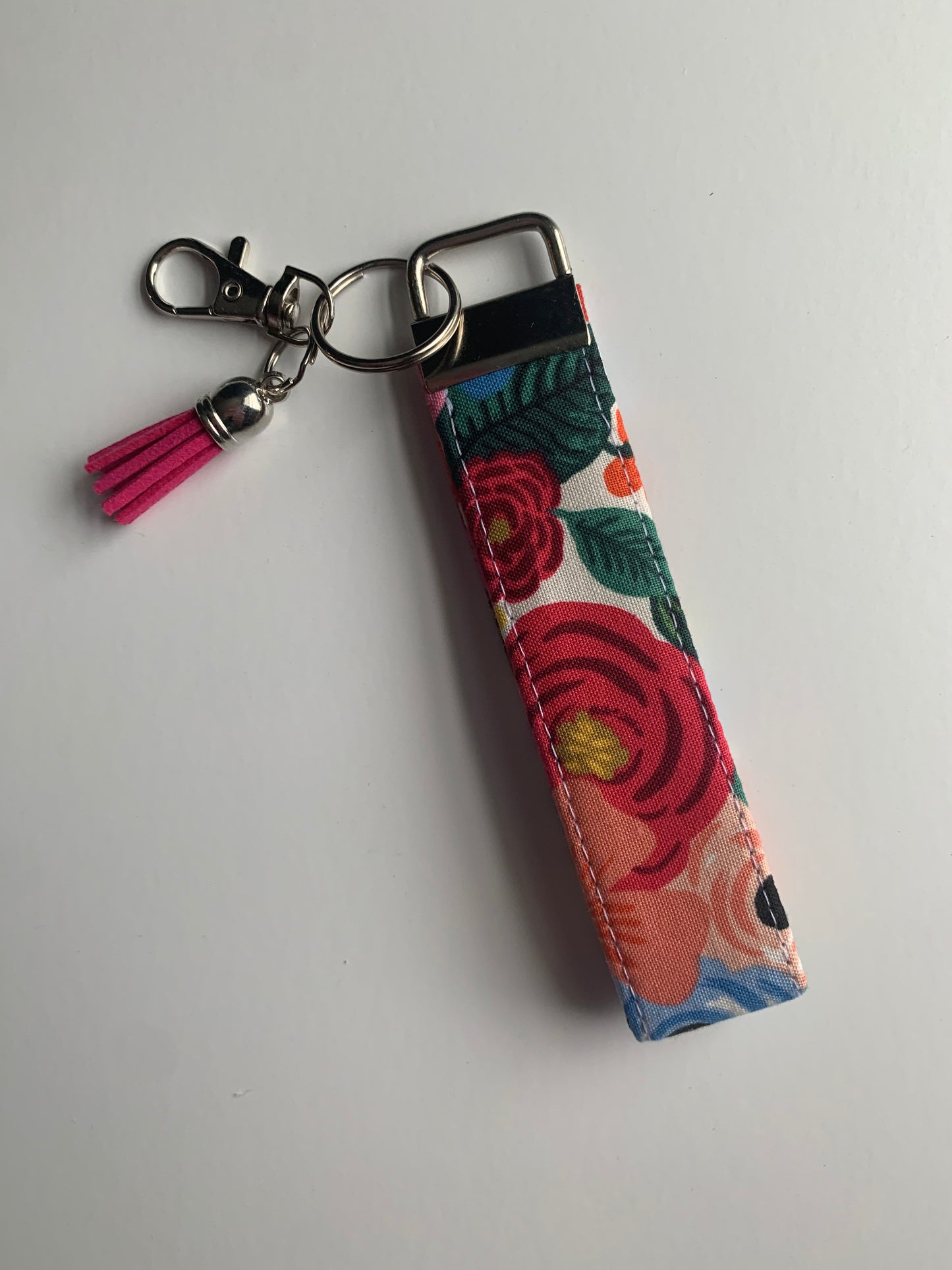 Garden Party Cream - Keychain