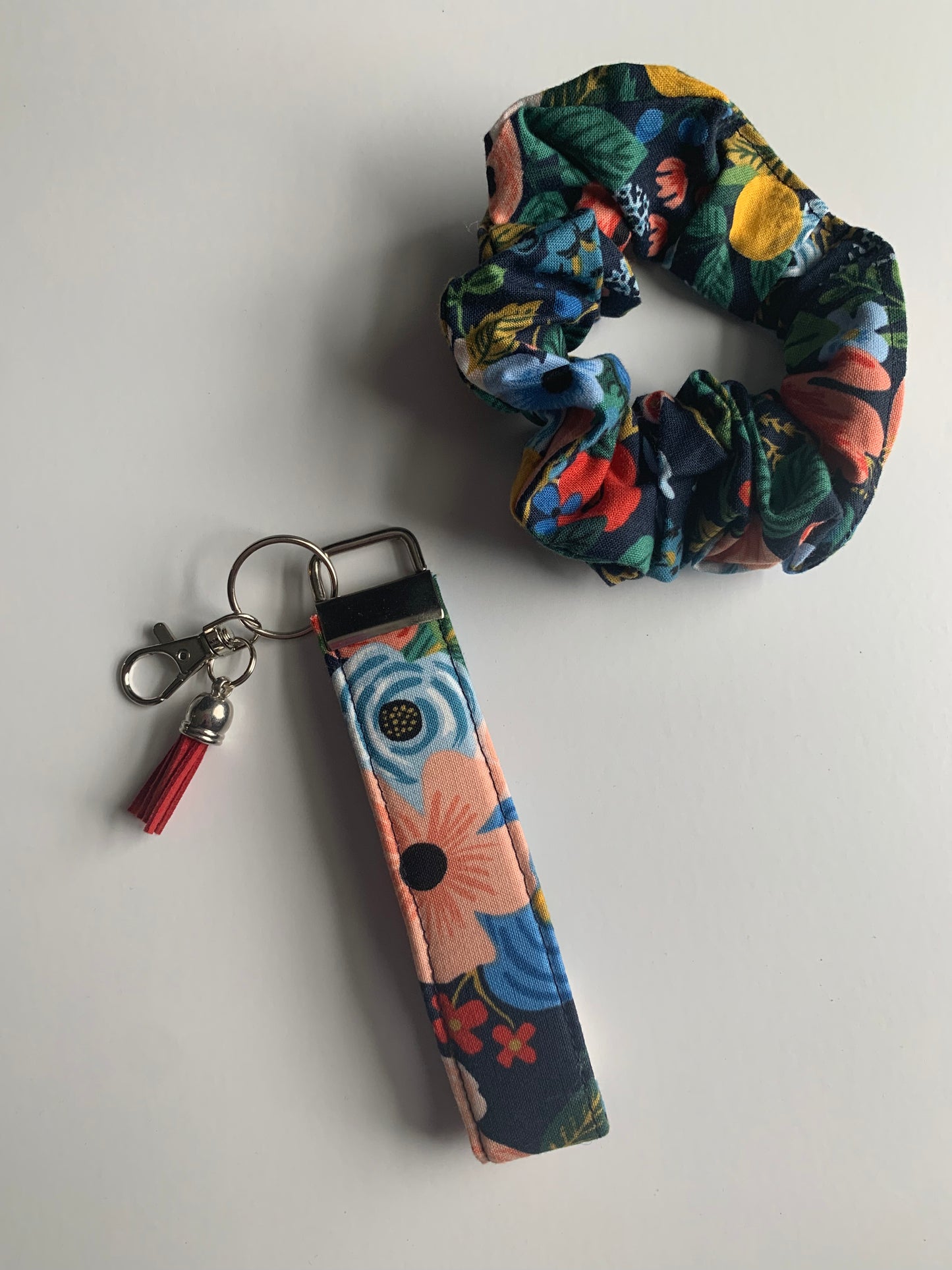 Garden Party Navy - Keychain
