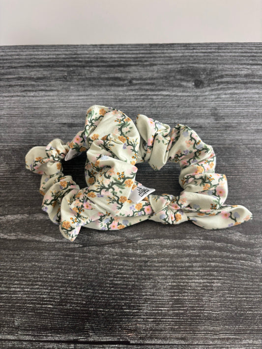 Floral Trellis Green - Cotton Scrunchie