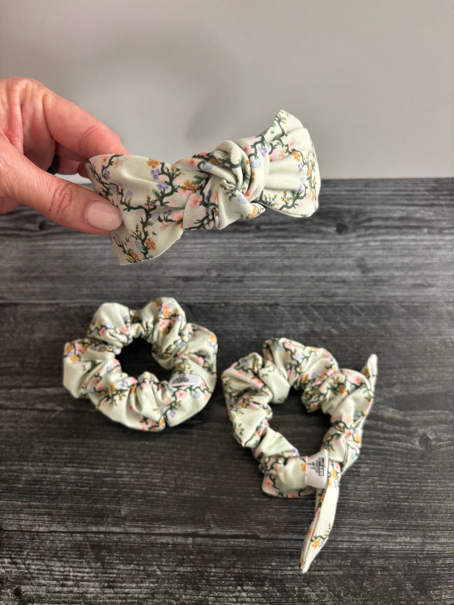 Floral Trellis Green - Cotton Scrunchie
