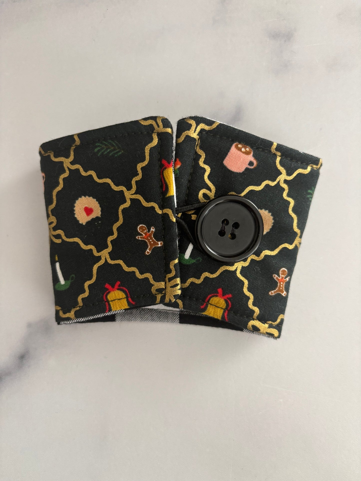 Holiday Argyle Evergreen and Gold - Reusable Coffee Sleeve