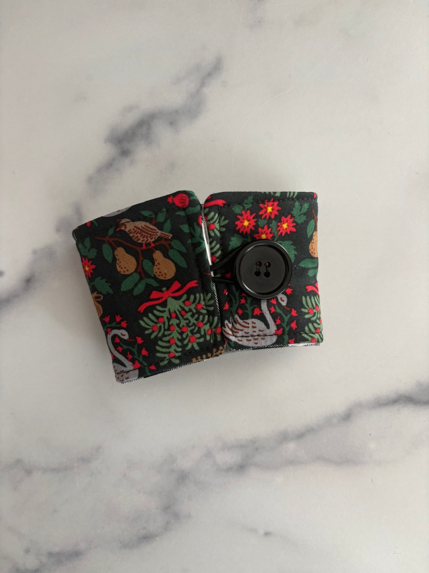 Christmastide Evergreen - Reusable Coffee Sleeve