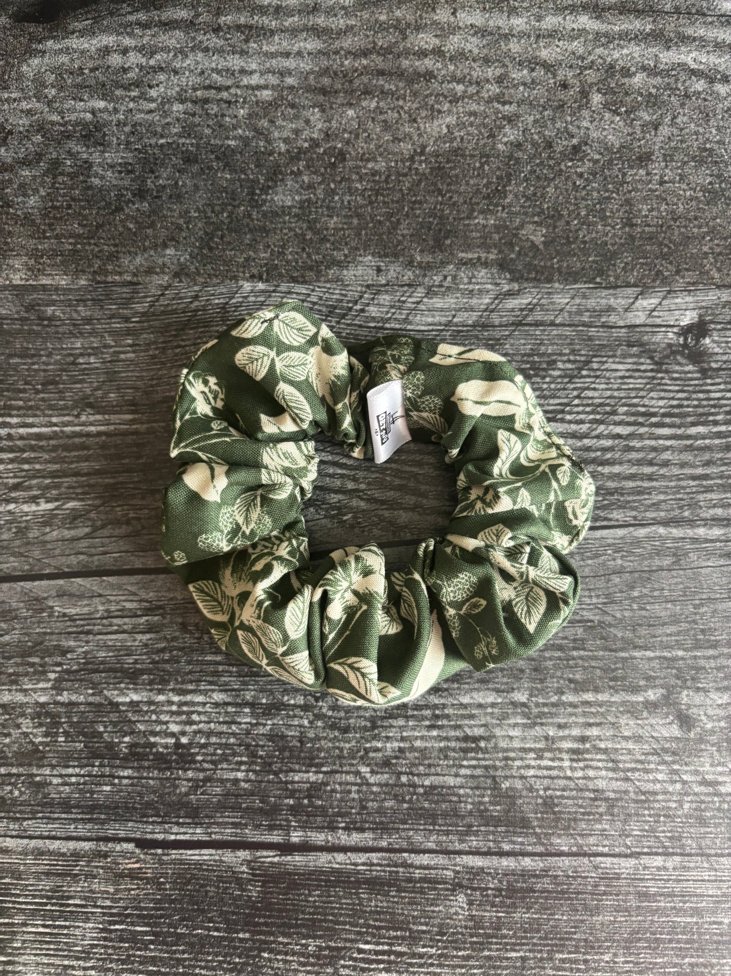 English Rose Hunter & Cream  - Cotton Scrunchie
