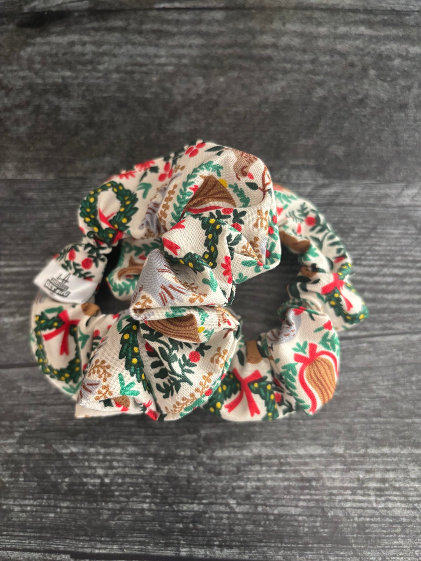Christmastide Cream - Cotton Scrunchie