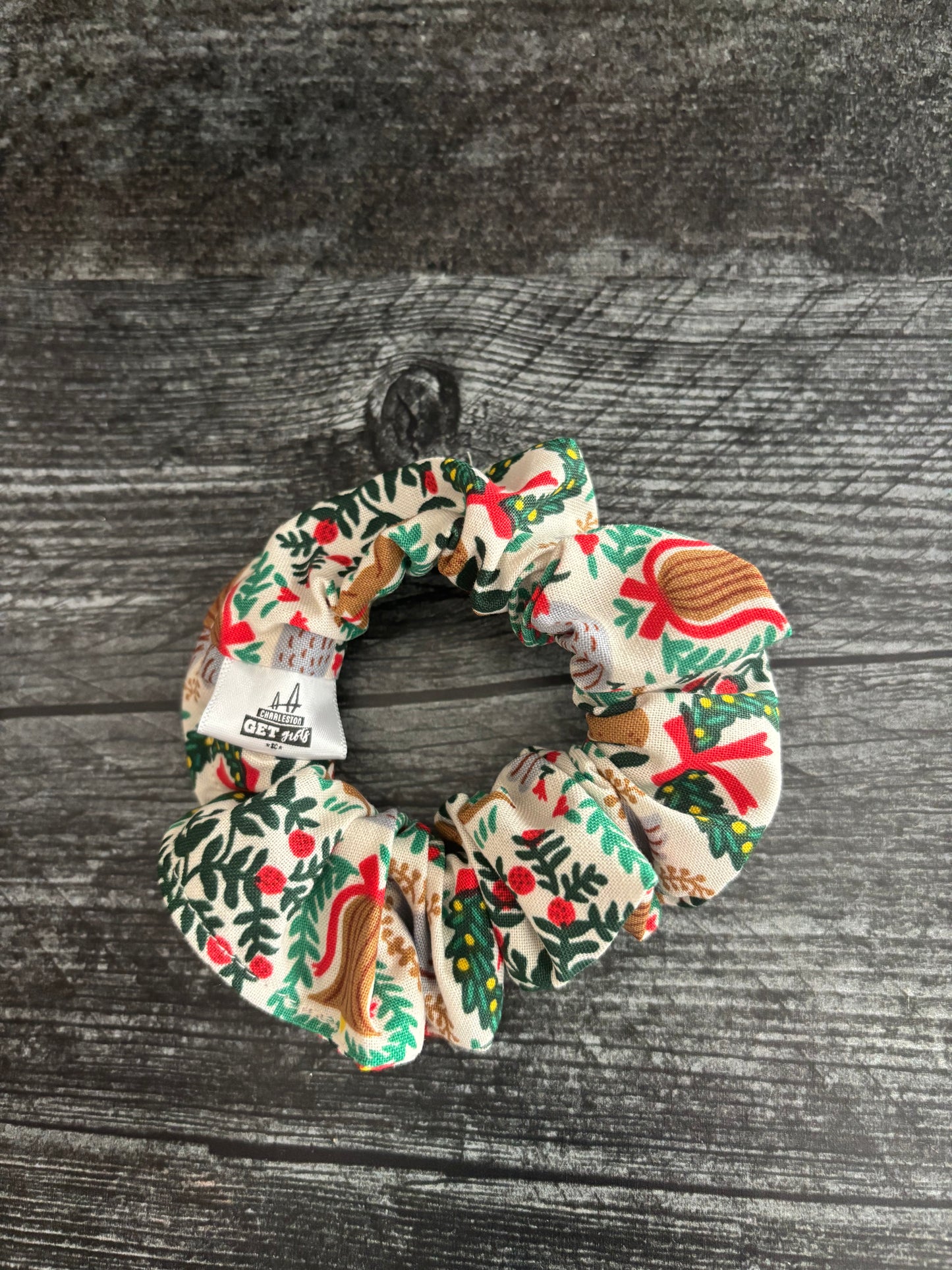 Christmastide Cream - Cotton Scrunchie