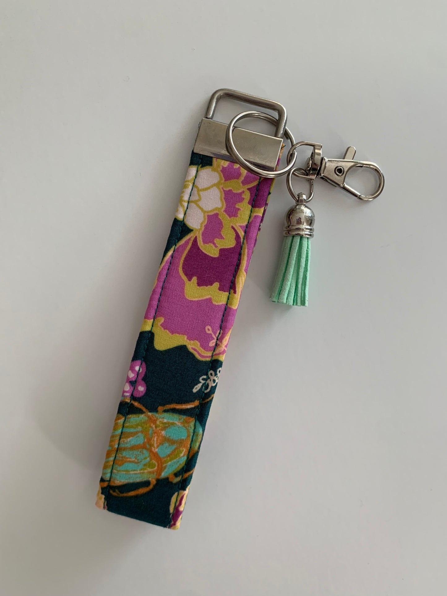 Greet the Guests - Keychain