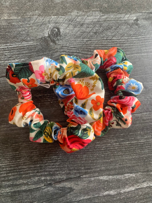 Garden Party Cream - Cotton Scrunchie