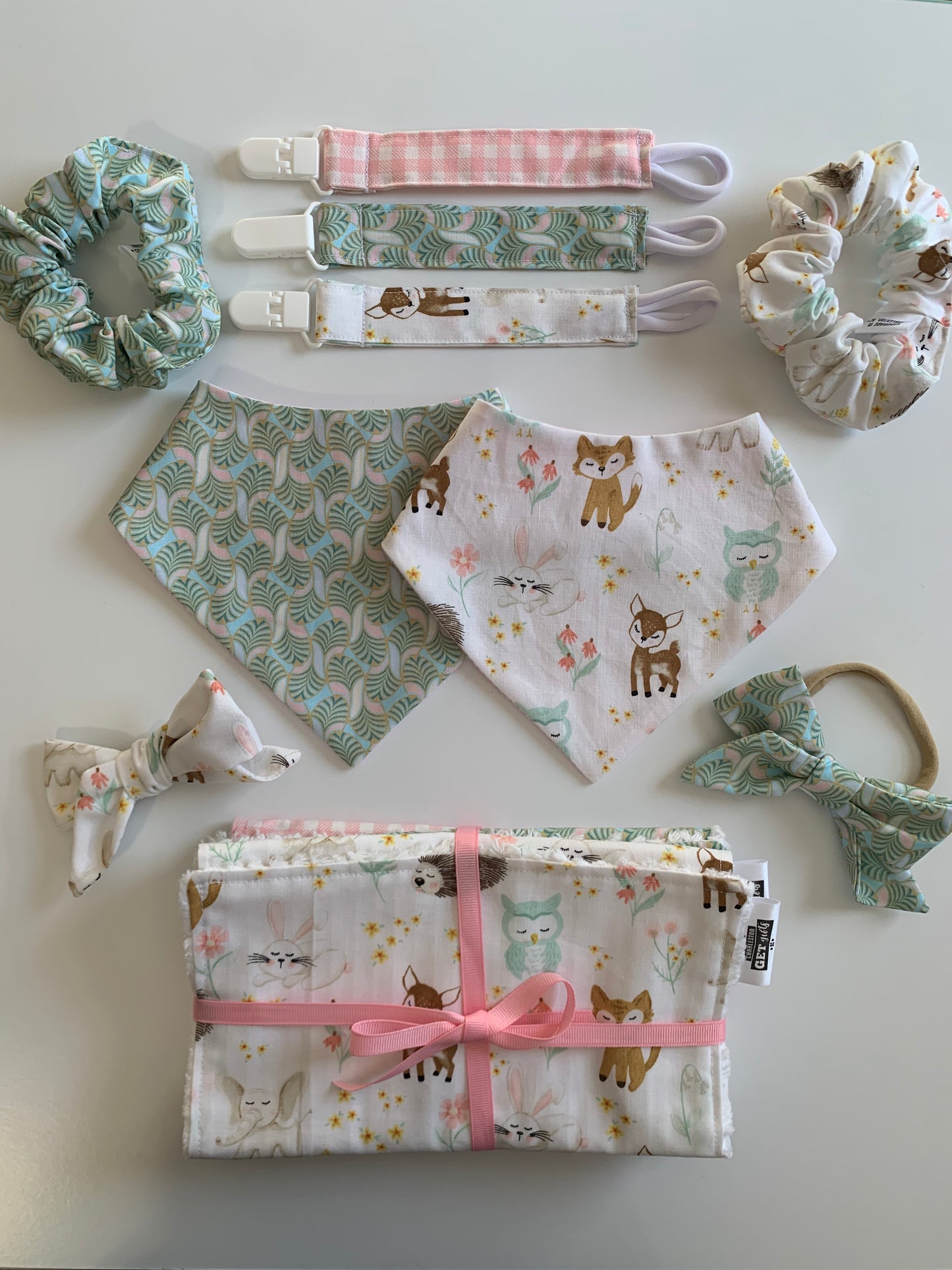 Sleepy Woodland Animals - Burp Cloth Set