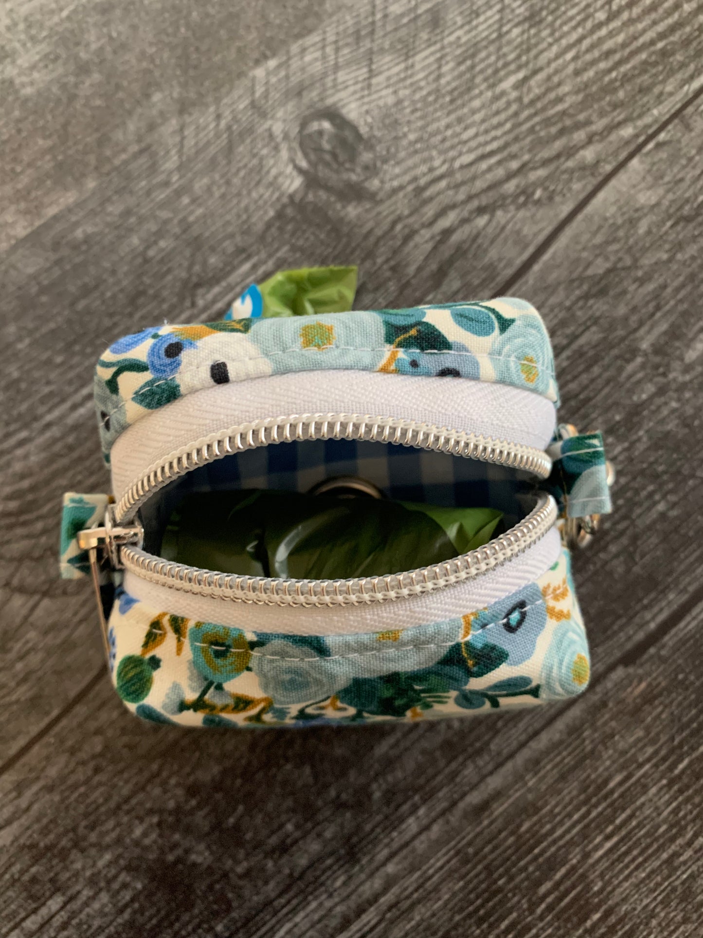 Petite Garden Party Blue - Waste Bag Dispenser